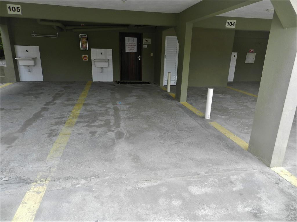 Residencial Jardim Palmeiras Бомбиняс Екстериор снимка