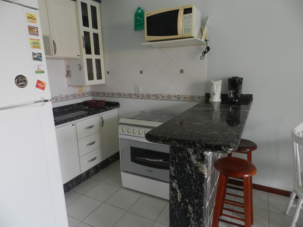 Residencial Jardim Palmeiras Бомбиняс Екстериор снимка